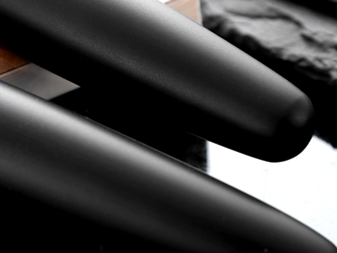 誠エボナイト・マットブラック